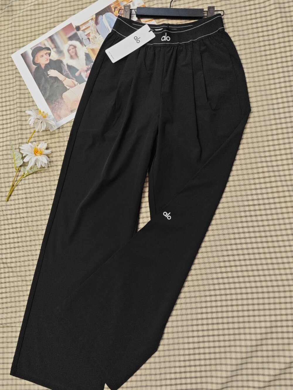 ✨ALO Yoga Suit Up Trouser Regular Black (NWT)😀 Elastic Waist, Loose Fit - Picture 2 of 9